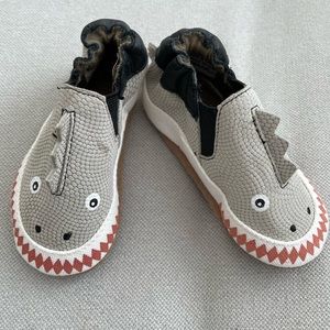 Robeez baby crib shoes! NWOT